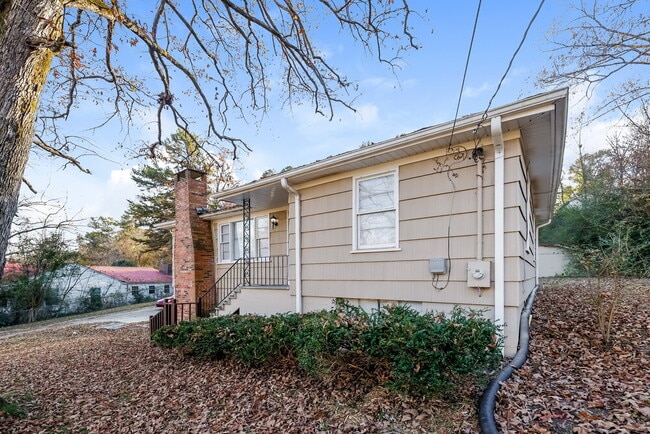 Building Photo - 2568 Forestdale Blvd