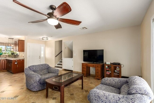 Foto del edificio - Exceptional 6-Bedroom Home with Private Pool Near ASU