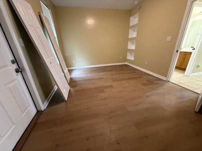 Foto del edificio - 2014 Midyette Rd