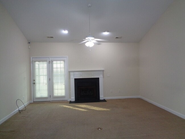 Foto del edificio - Clemmons-Lovely Patio Home with Sunroom