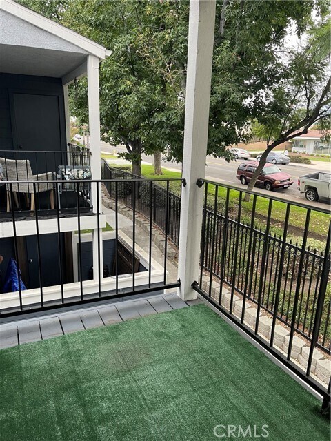 Building Photo - 5165 Walnut Ave