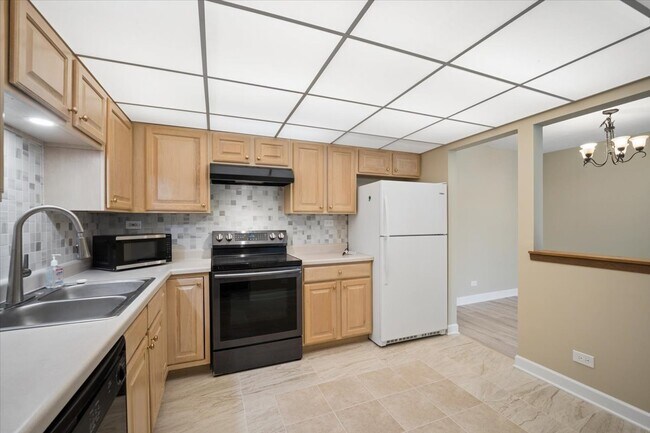 Foto del edificio - 475 Plum Creek Dr