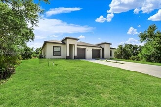 Building Photo - 18 Organ St