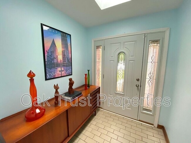 Building Photo - 303 Christiee Ct