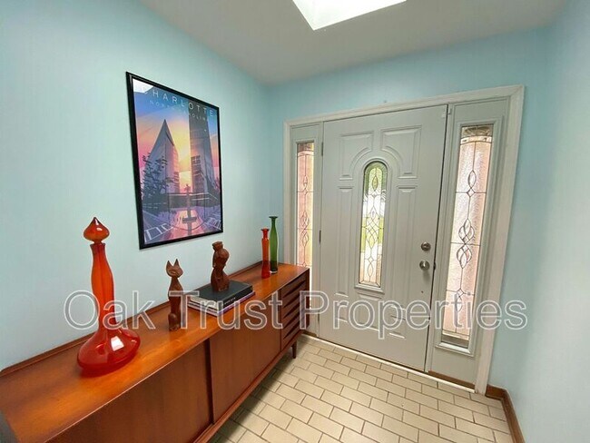 Foto del edificio - 303 Christiee Ct