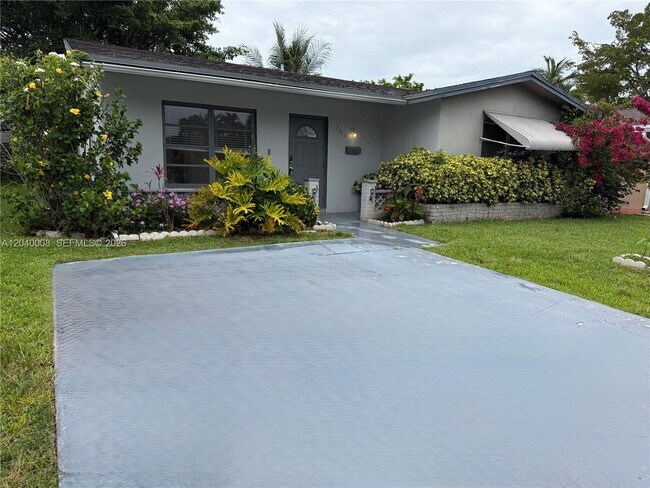 Foto del edificio - 7311 NW 57th Dr