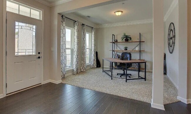 Foto del edificio - 8033 Brookpark Ave
