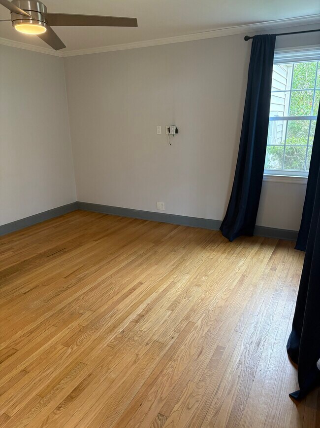 Photo - 905 Malquin Dr House