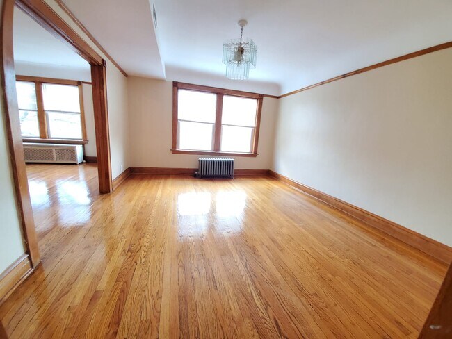 Foto del edificio - 6322 N Mozart St