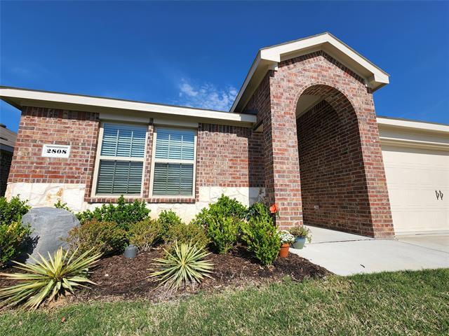 Building Photo - 2808 Buckingham Dr