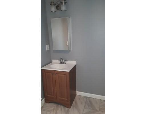 Building Photo - 2 bedroom in Brockton MA 02301