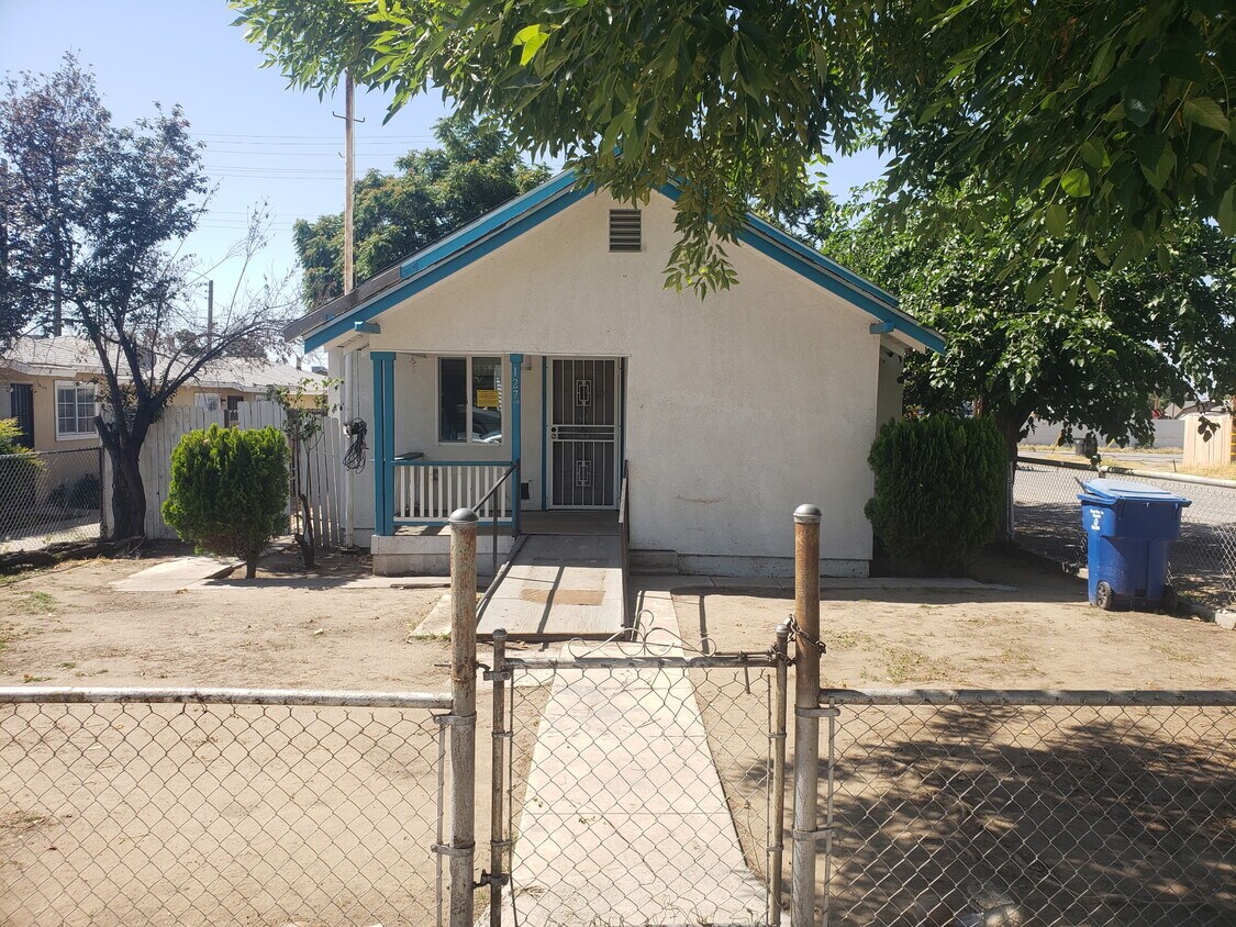 Foto del edificio - 127 Lincoln Ave