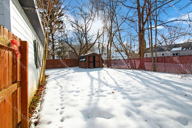 Building Photo - 3113 Lyndon Ave