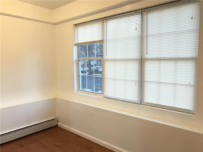 Foto del edificio - 99 Bentley St