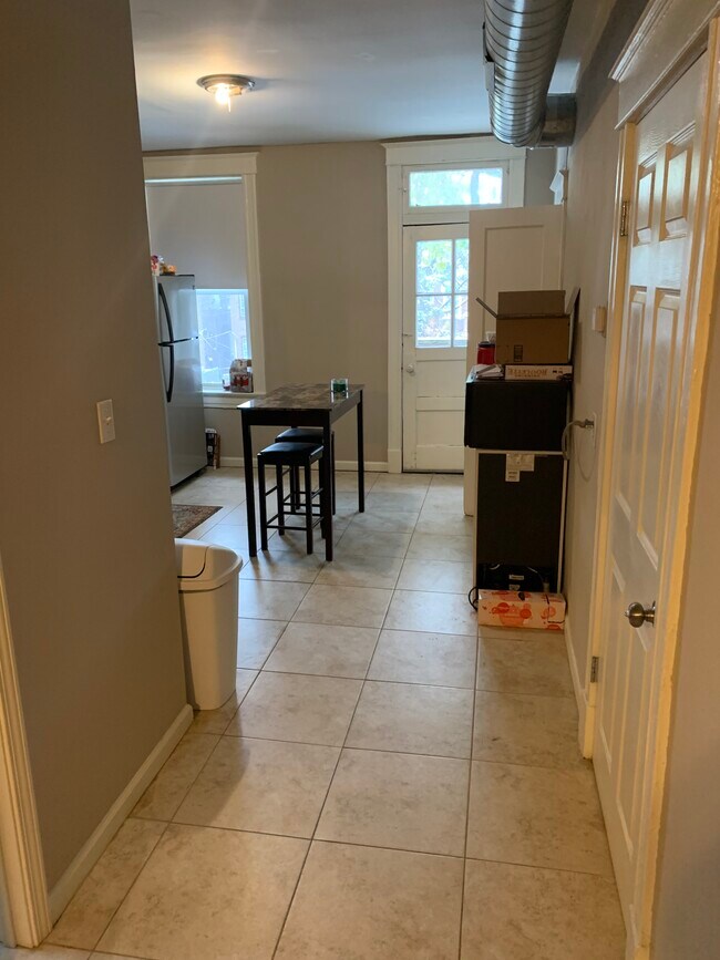 Kitchen - 3121 Lackland Ave