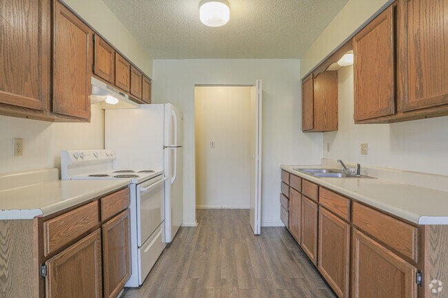 2 HAB, 1 BA - Cocina - Prairieview Rd 307 North