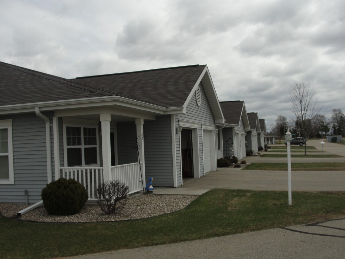Primary Photo - Fox River Senior Village