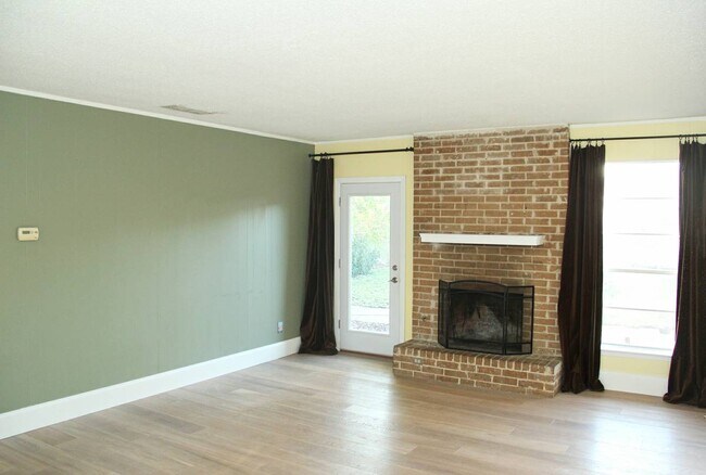 Building Photo - 5800 Cherry Park