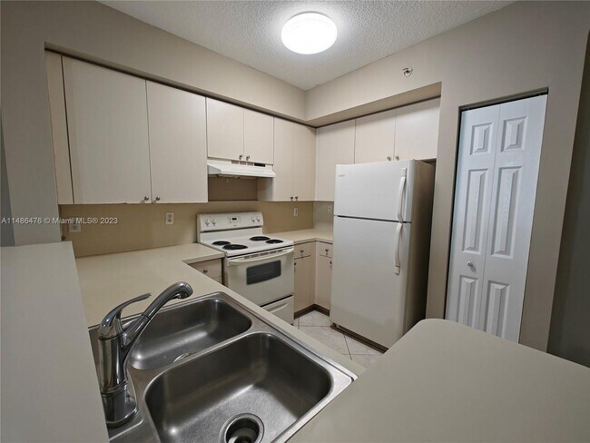 Foto del edificio - 11040 SW 196th St