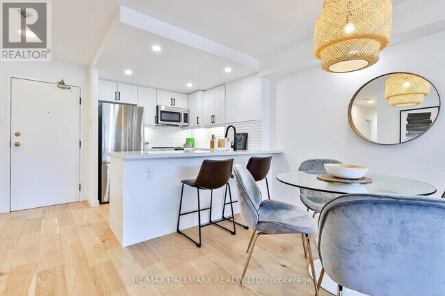 Photo du bâtiment - 117 Gerrard St E