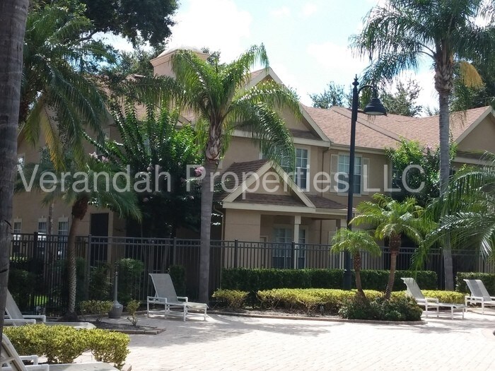 Foto principal - 832 Grand Regency Pointe