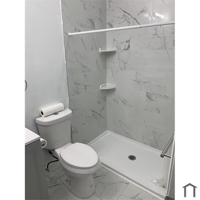 Foto del edificio - 820 N Lakewood Ave