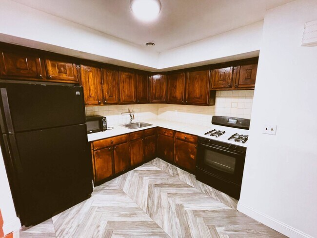 Foto del edificio - 612 Underhill Ave