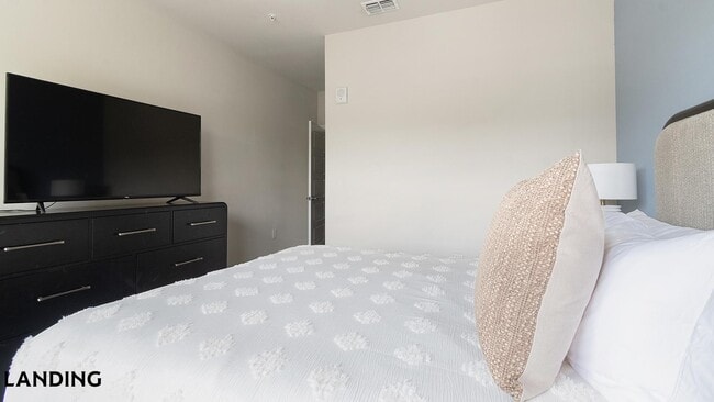 Building Photo - 65 Sentosa Dr