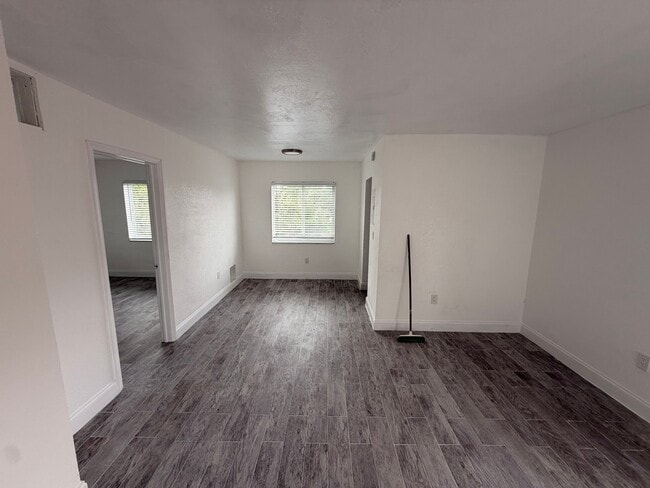 Building Photo - 153 NE 80th Terrace
