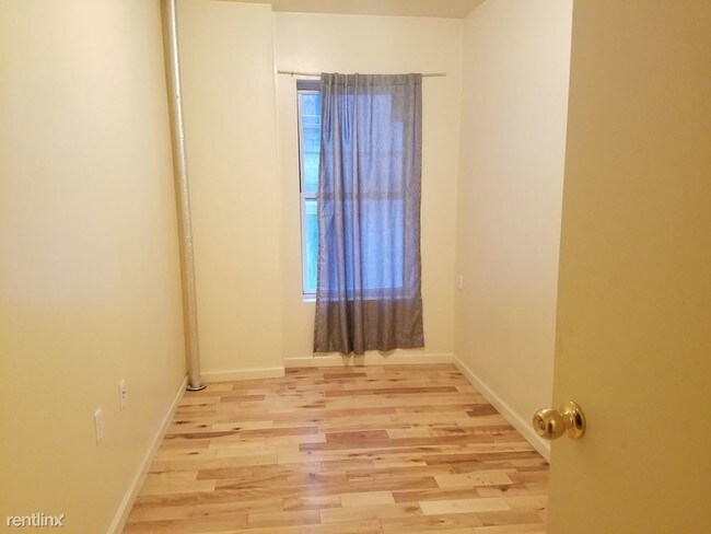 Foto del edificio - 574 W 192nd St