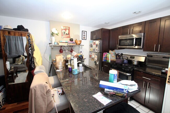 Foto del edificio - 2109 Spring Garden St