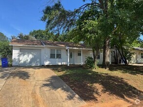 Building Photo - 522 Aransas Dr