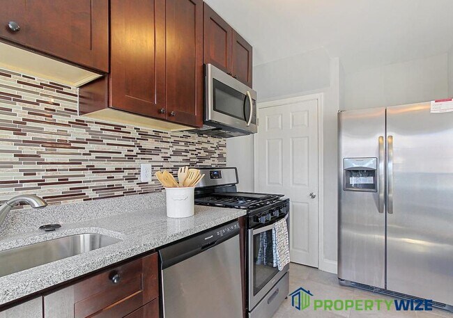 Foto del edificio - 2214 Redthorn Rd