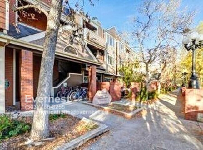 Foto del edificio - Stunning 2-Bedroom Condo with Flatiron Vie...
