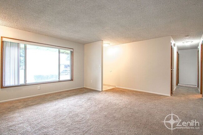 Foto del edificio - 711 NE 122nd Ave