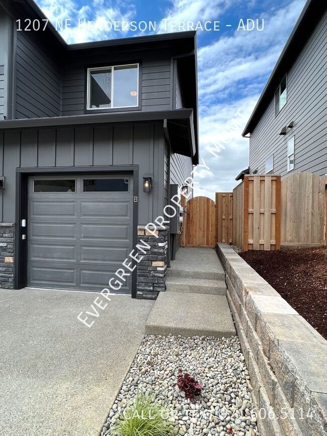 Building Photo - 2BD/1.5BA Country Living with Modern Conve...