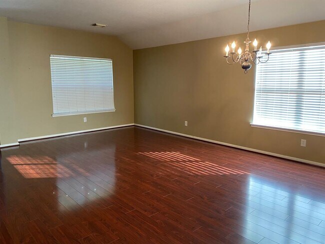 Building Photo - 2014 Bluffton Ln
