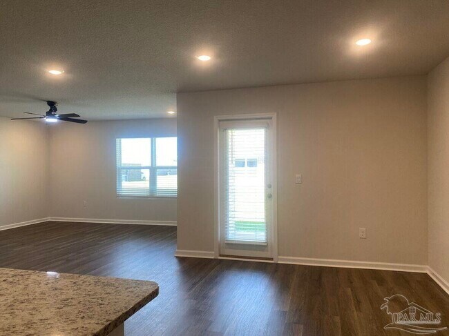 Building Photo - 5155 Gaineswood Dr