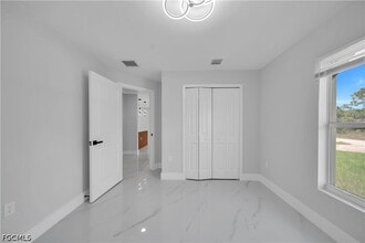Building Photo - 2914 4th St SW