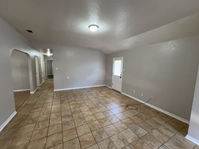 Building Photo - 3604 Dustin Ct
