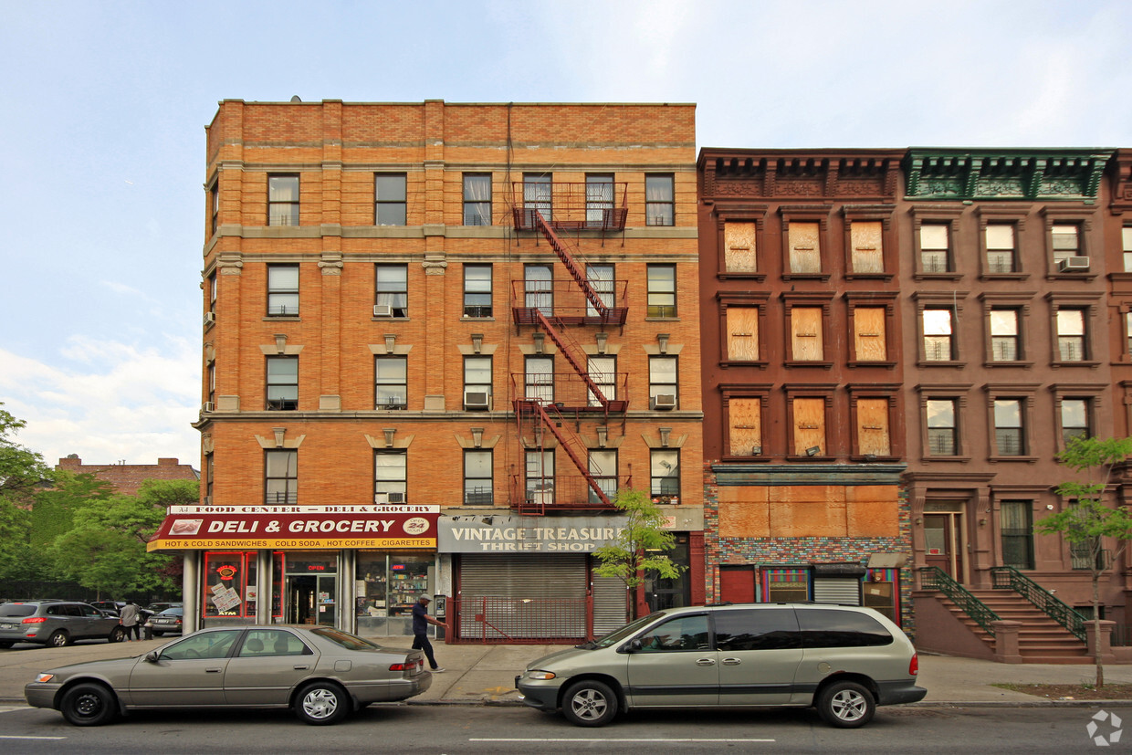 Foto del edificio - 2142 Fifth Ave