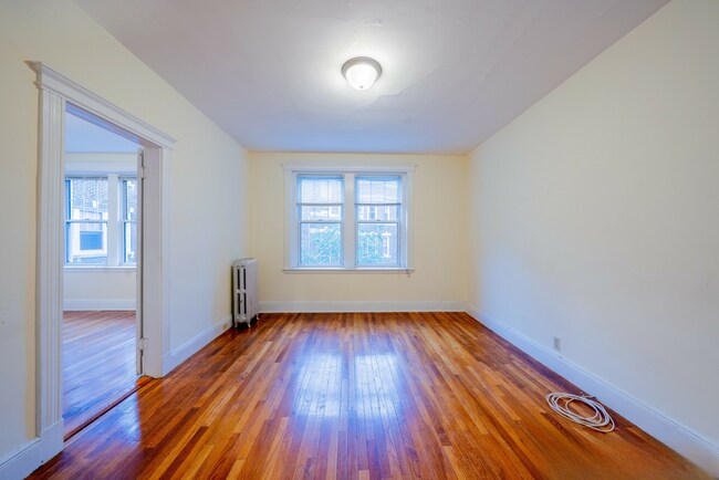 Building Photo - 333 Harvard St