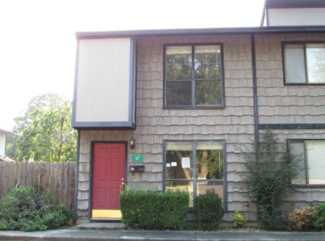 Primary Photo - Brentwood 3