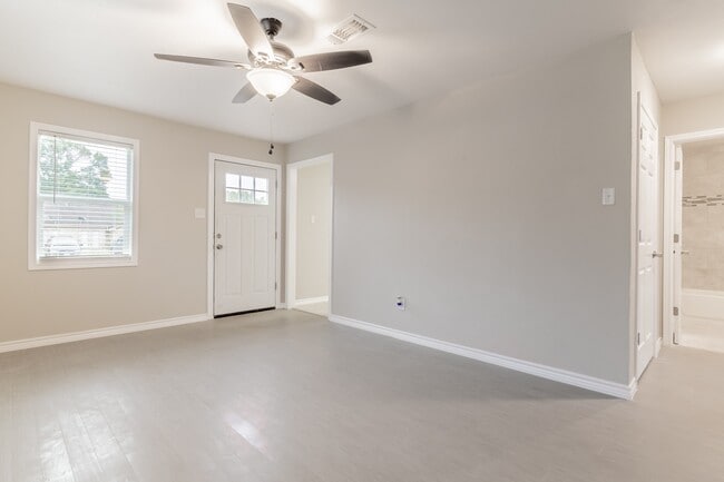 Building Photo - 101 Will St