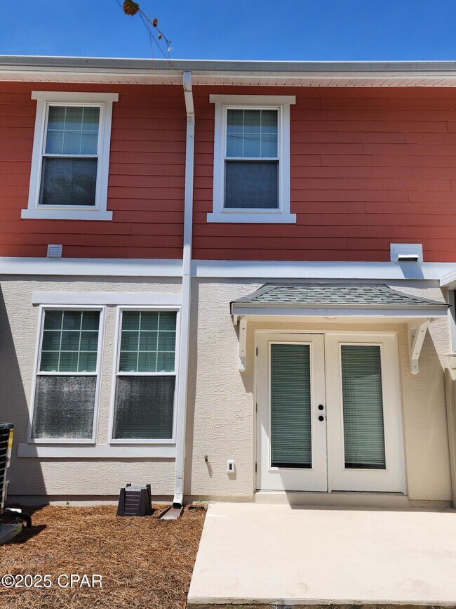 Foto del edificio - 119 Sand Oak Blvd