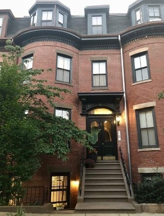 Building Photo - 99 E Brookline St