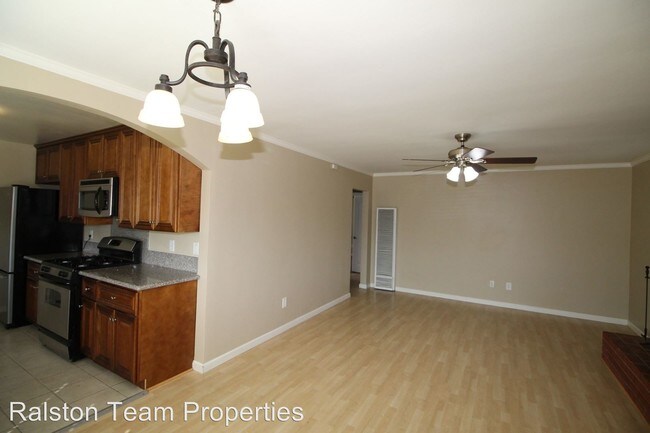 Building Photo - 3 br, 1 bath House - 2327 Sea Breeze Drive