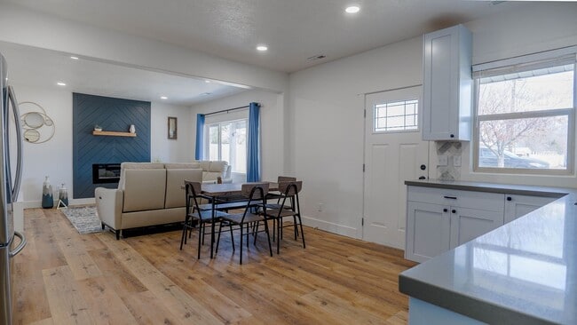 Building Photo - Fully furnished- Long and short term rental in Lehi! Boat and RV parking available.