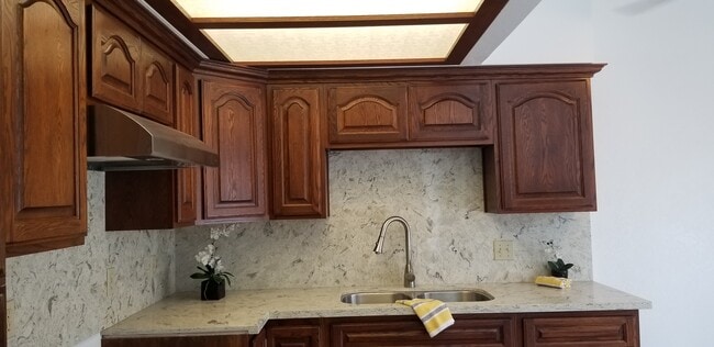 Kitchen - 1438 E 8th St