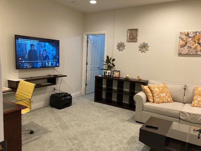 Photo - 1132 Chancery Way House